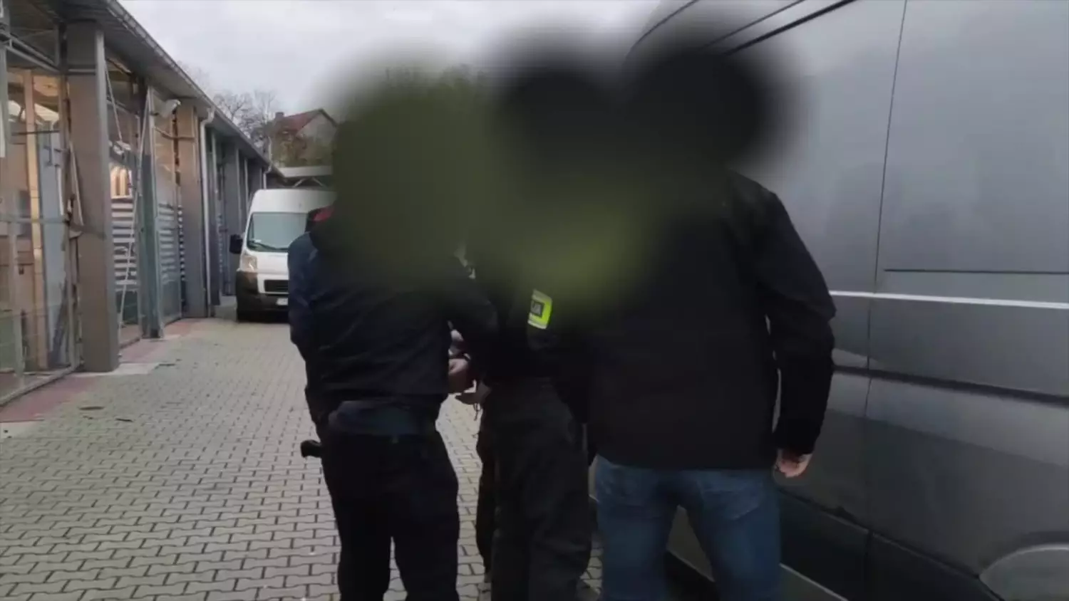 35-792575-86be292.mp4